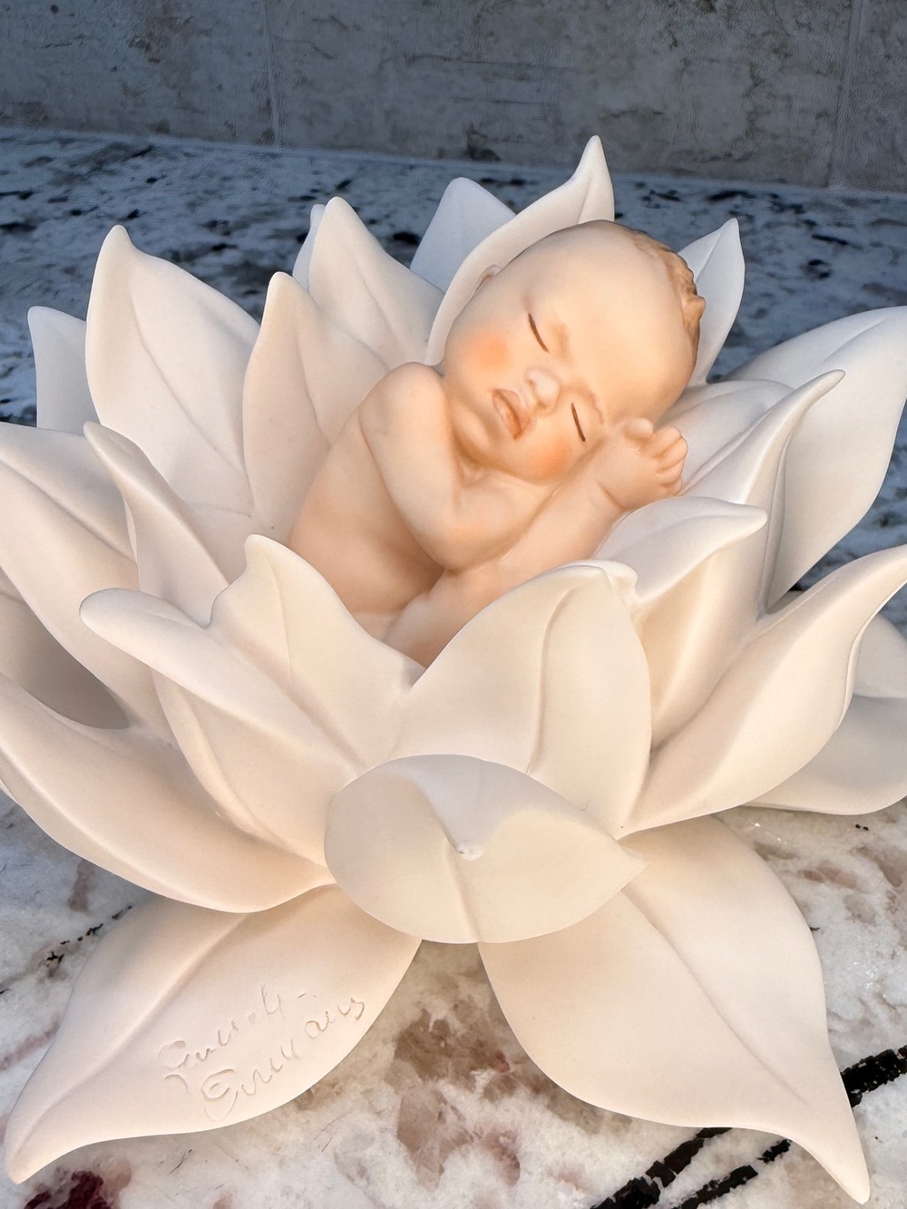 RARE Giuseppe Armani Florence Water Lily Baby Figurine #7542C Italy Baby Lotus